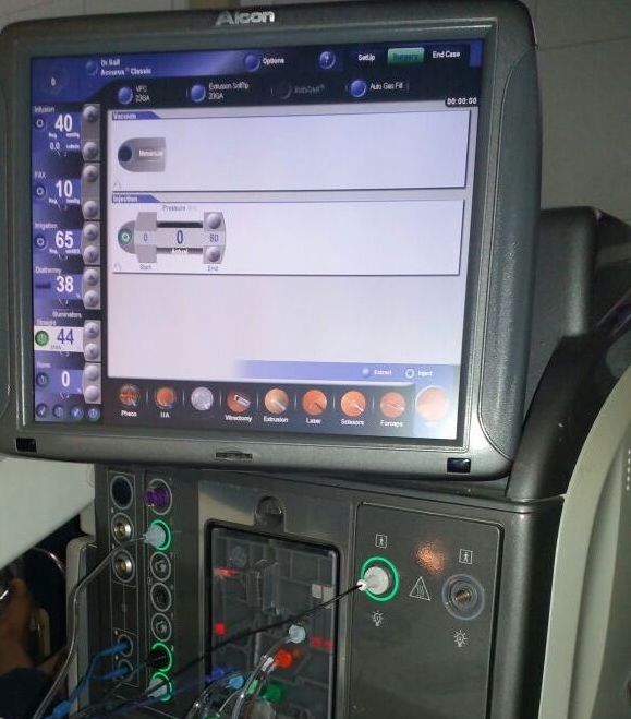 Constellation Vitrectomy Machine With Endo laser and Indirect laser